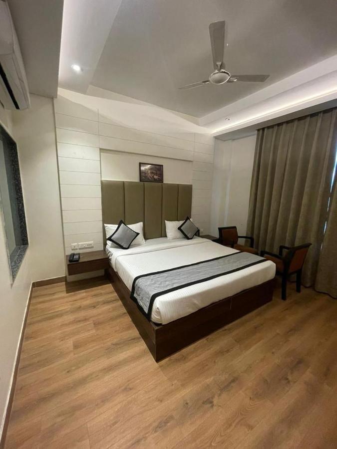 O'tree Premium Hotel Mathura