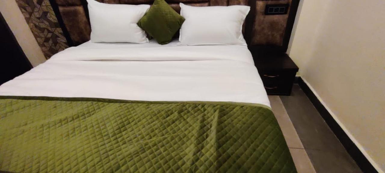 Hotel O'tree Premium 3*