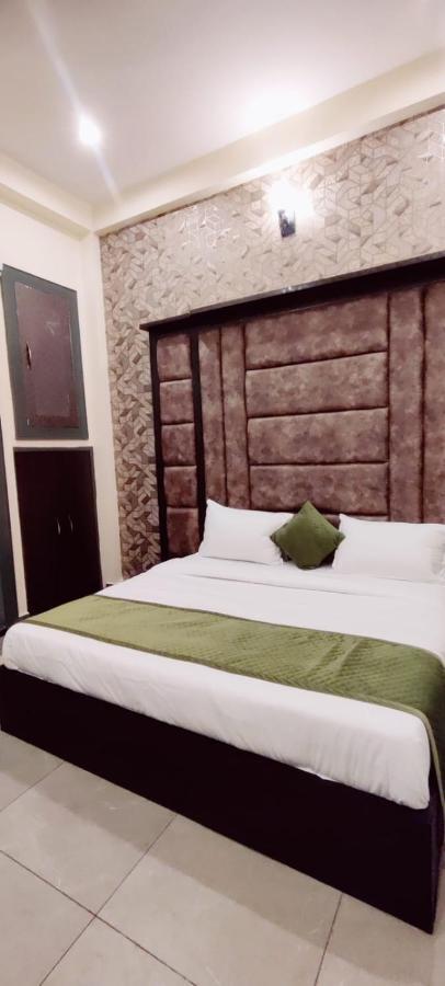O'tree Premium Hotel Mathura